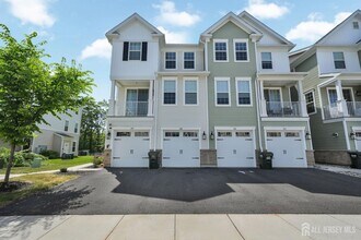 Building Photo - 228 Park Ln