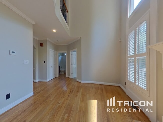 Building Photo - 391 Spring Willow Dr NW