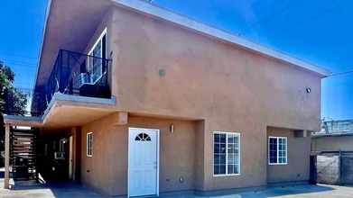 Building Photo - 12019 Sycamore St