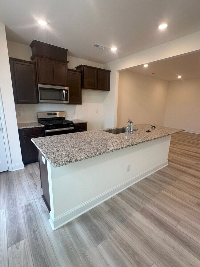 Building Photo - Brand new 3BR 2.5BA Townhome!
