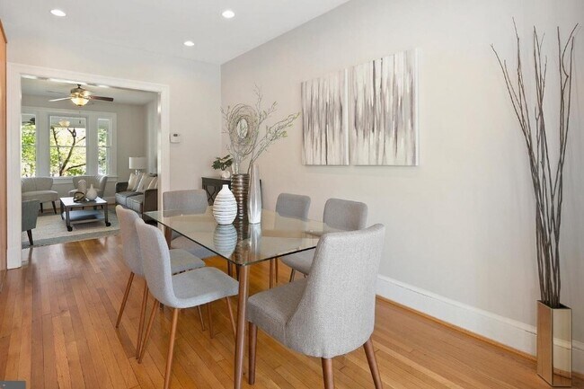 Foto del edificio - 1826 A St SE