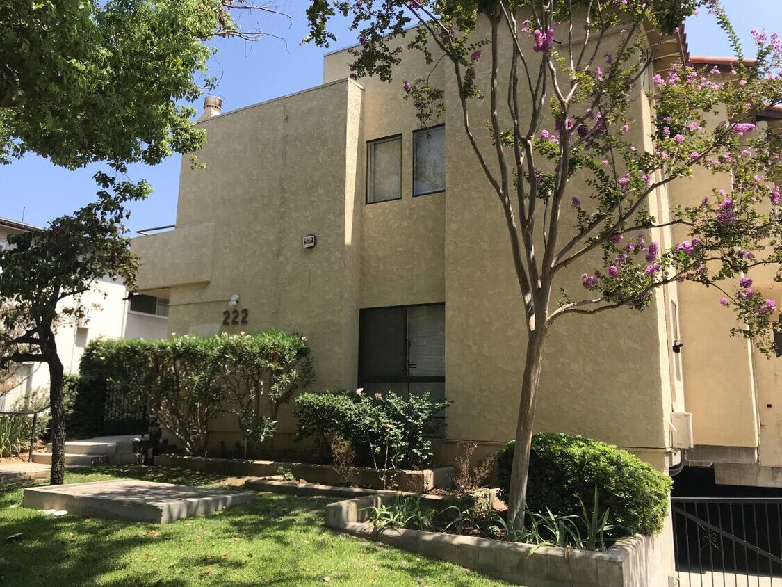 Primary Photo - 222 S. Catalina Ave #7