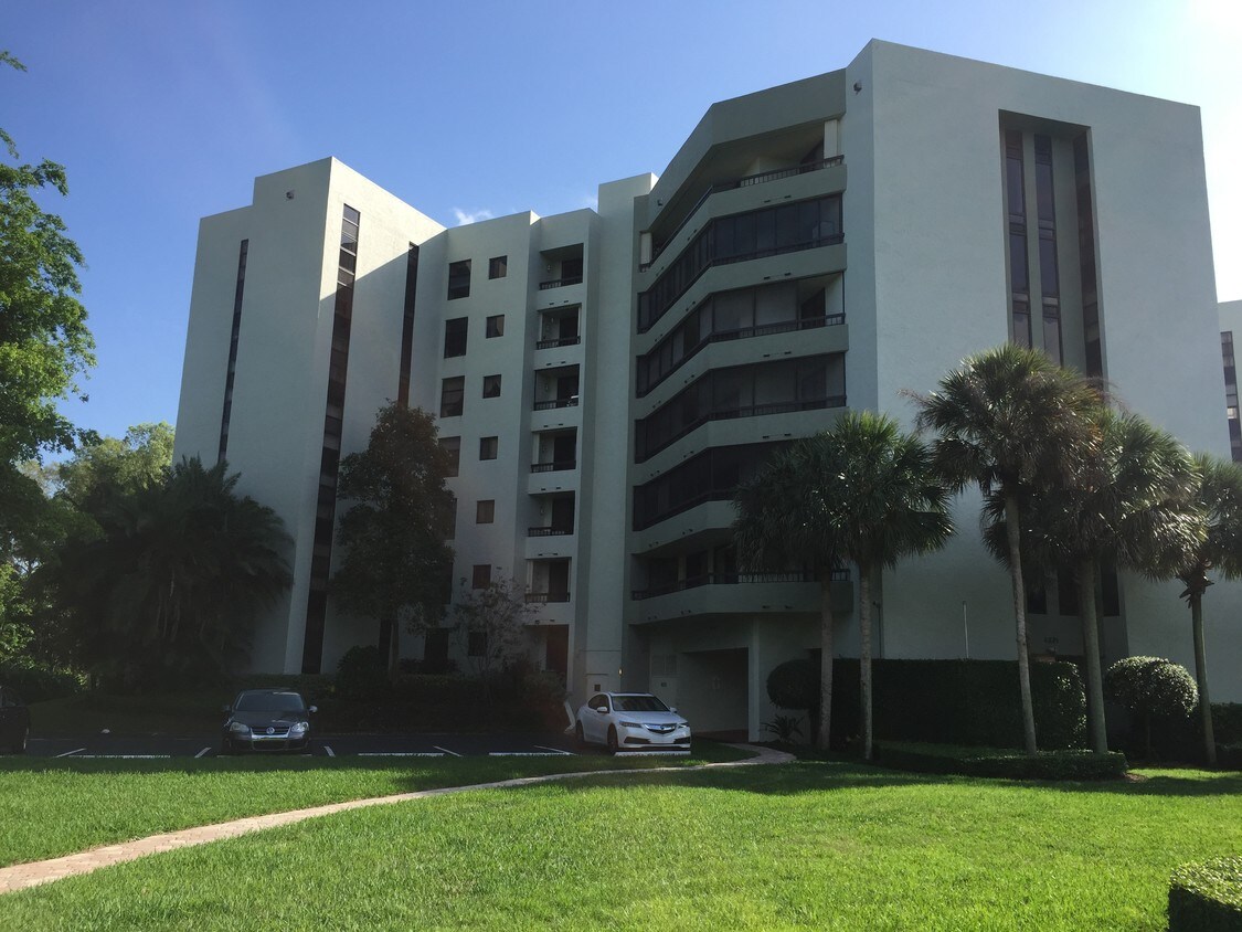 6372 La Costa Dr, Boca Raton, FL 33433 Condo for Rent in Boca Raton