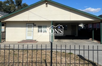 Building Photo - 309 N Harding Ave