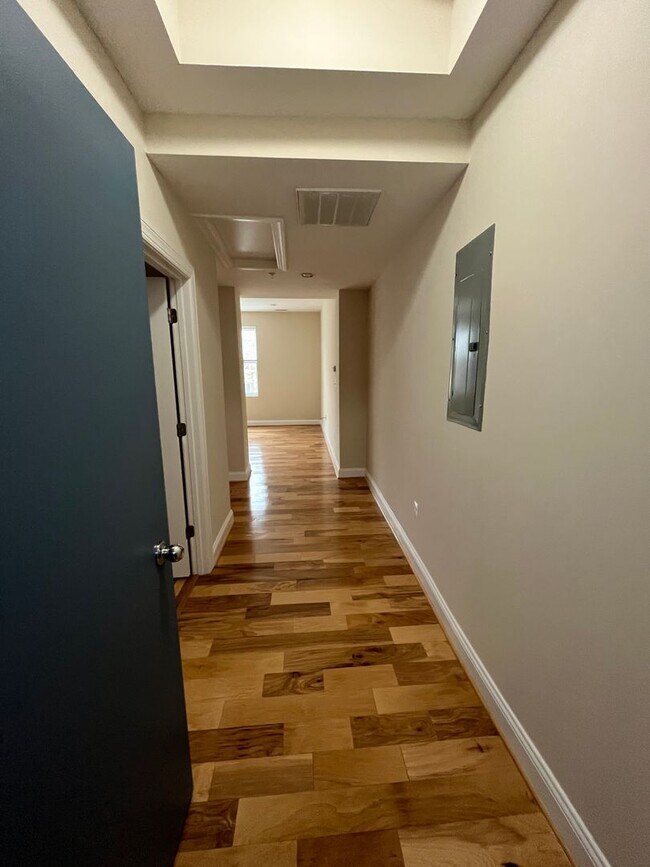 Foto del edificio - 1319 Park Rd NW