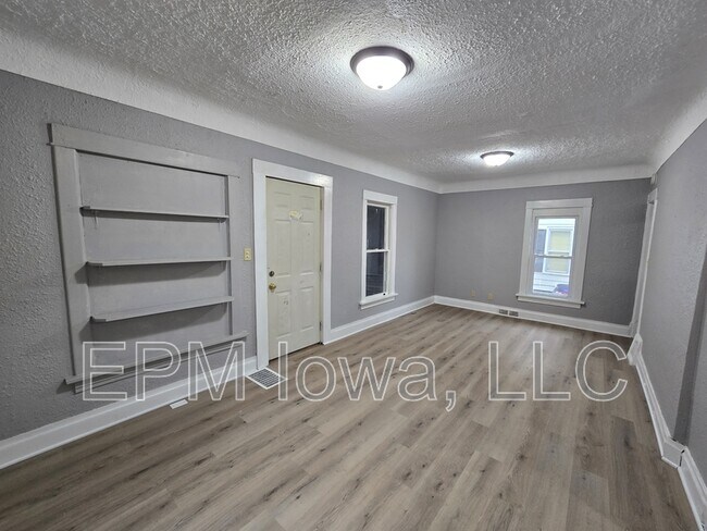 Building Photo - 642 Dawson St