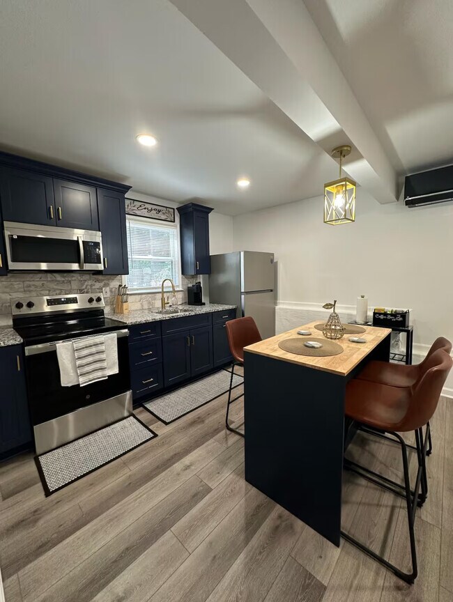 Foto del edificio - 2700 Pine Log Way