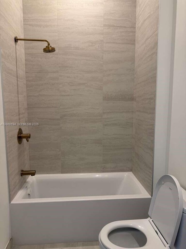 Building Photo - 77 SE 5th St