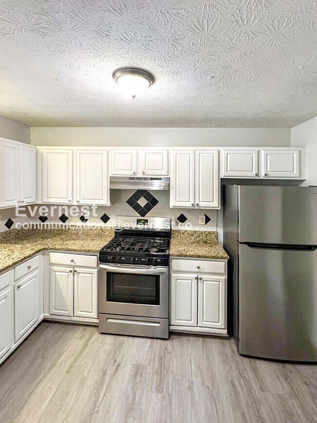 Foto del edificio - 201 Coldsprings Ct