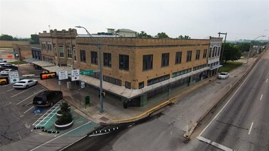 Building Photo - 102 E 2nd St Building Photo - 102 E 2nd St