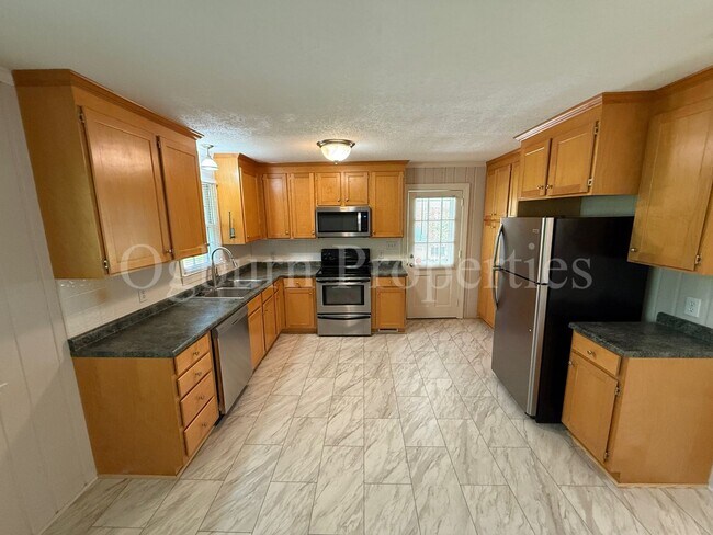 Foto del edificio - 2630 Farmbrook Rd