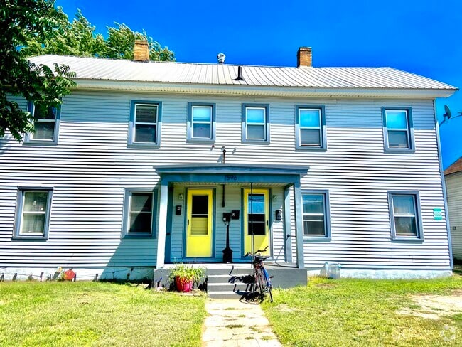 Building Photo - 1596 8th St