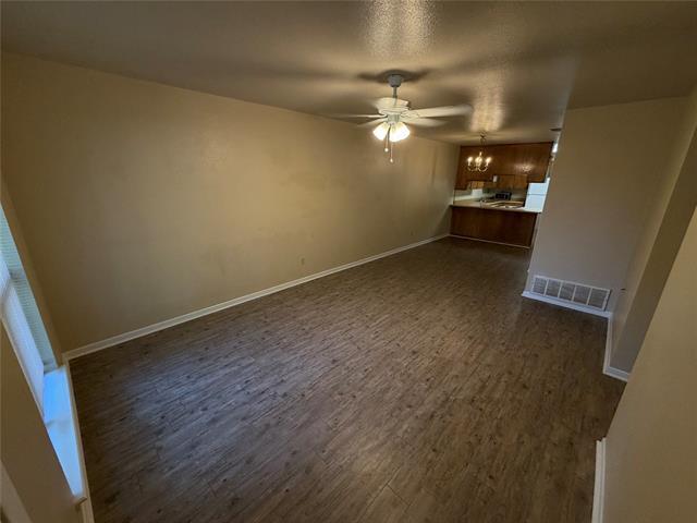 Building Photo - 107 Willow Ln