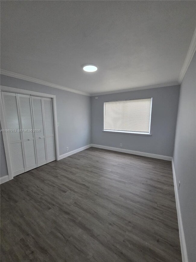 Foto del edificio - 11005 SW 1st St