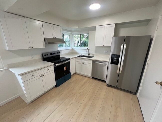 Foto del edificio - 2110-2112 Town &amp; Country Lane