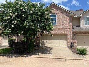 Building Photo - 1155 Enclave Square E