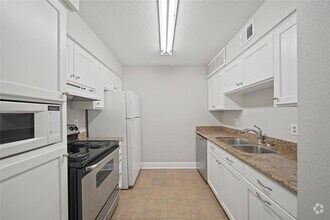 Building Photo - 845 Augusta Dr