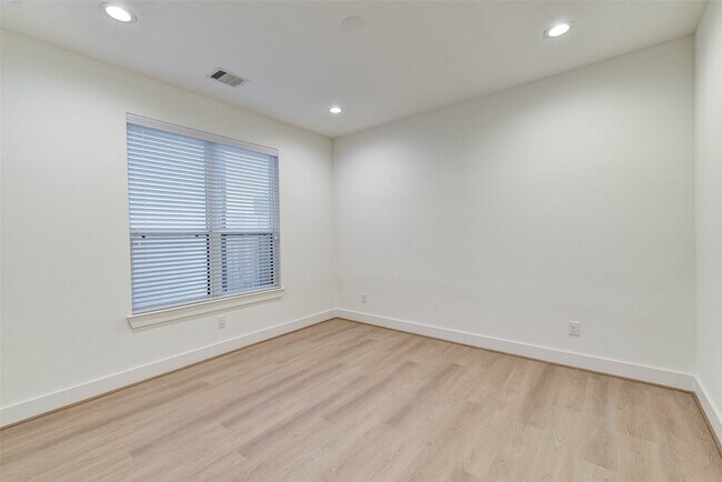 Foto del edificio - 1821 Prospect St