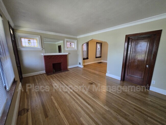 Foto del edificio - 5322 Itaska St