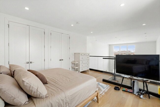 Foto del edificio - 6025 JFK Blvd E