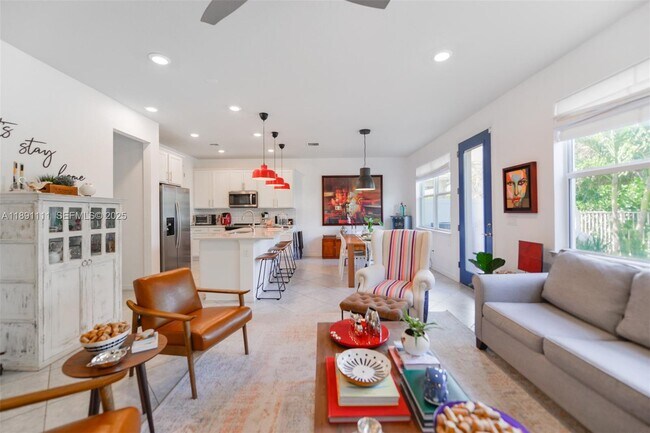 Foto del edificio - 4735 Eucalyptus Dr