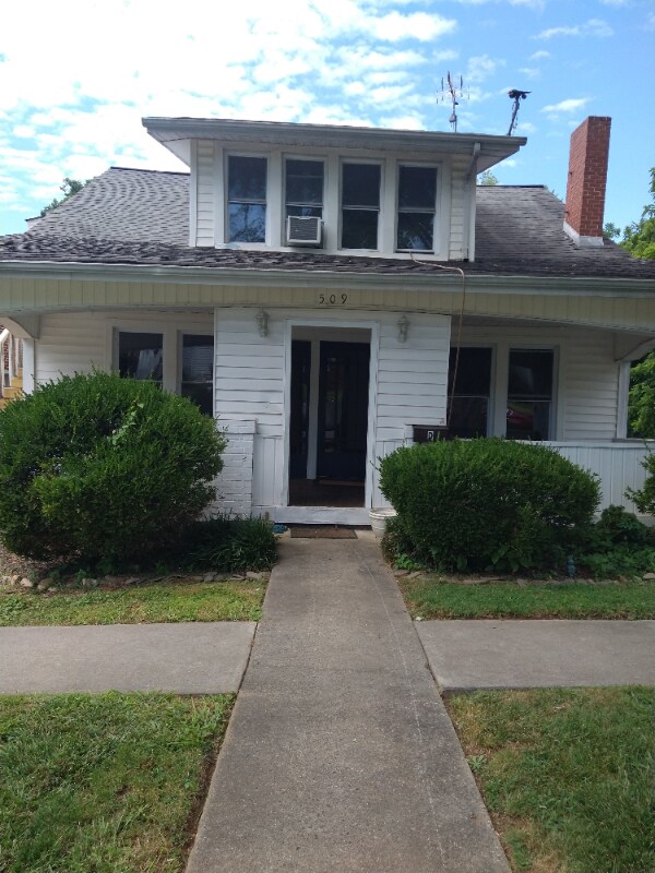 Primary Photo - 509 10th St