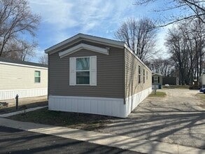 Building Photo - 7519 Dorr St