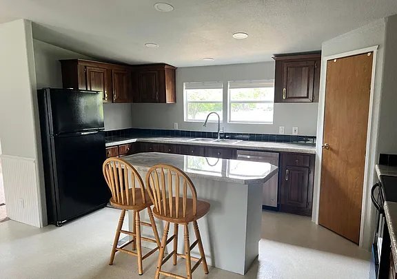 Foto del edificio - 6254 Shady Creek Dr