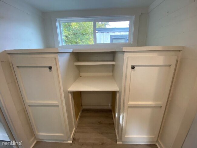 Building Photo - 2 br, 1 bath House - 9 Tiny Home Cir