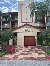 Building Photo - 850 SW 138th Ave