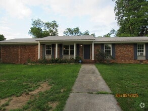 Building Photo - 2215 Macy Ave