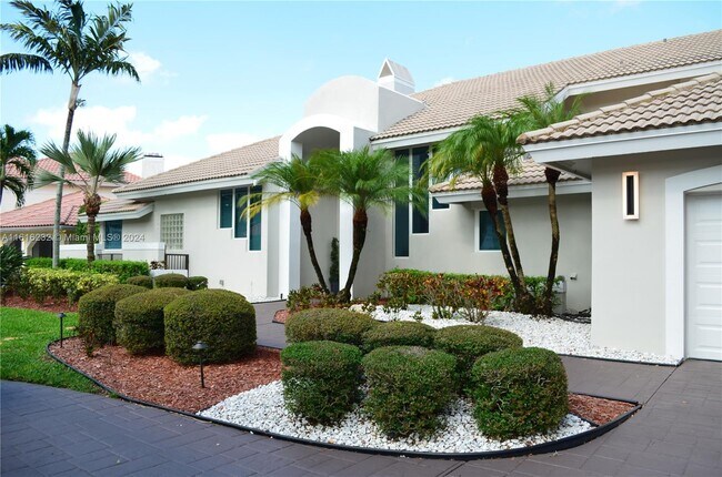 Building Photo - 1955 Las Colinas Way