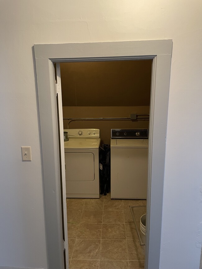 Laundry room - 340 8th St