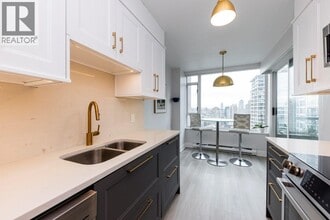 Building Photo - 888 Hamilton St