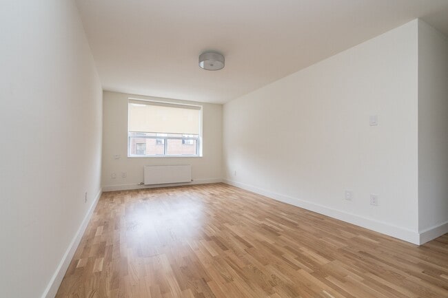 Building Photo - 56 Eccleston Drive