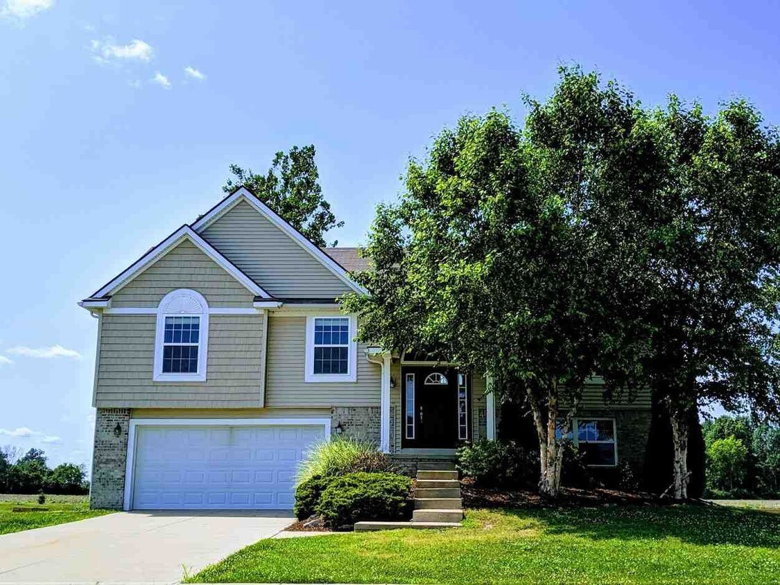Primary Photo - 1032 Plum Grove Dr