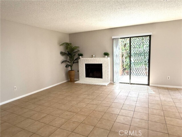 Foto del edificio - 2664 Bernardo Cir