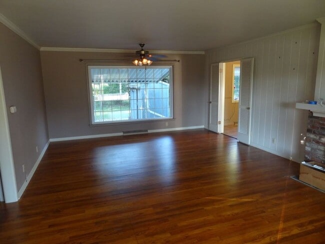 Building Photo - 3036 IN-26