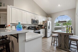 Building Photo - 202 Sabal Palm Ln