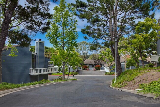 Foto del edificio - Fairway at Big Canyon