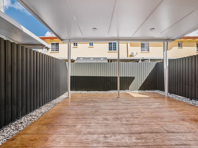 Building Photo - 11475 NW 94th Pl