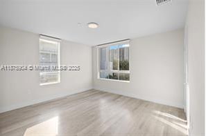 Foto del edificio - 2555 NE 193rd St
