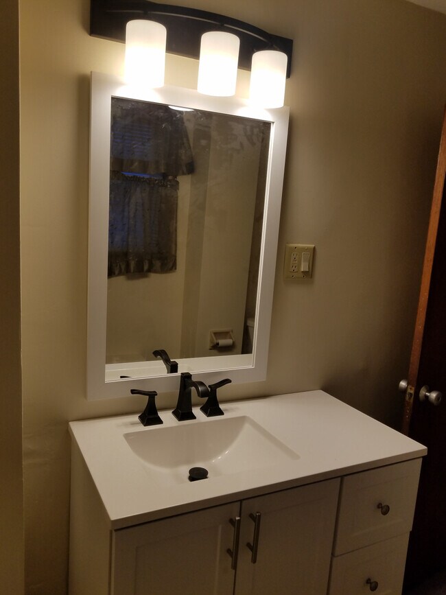 Foto del edificio - Mt Elam Rd.