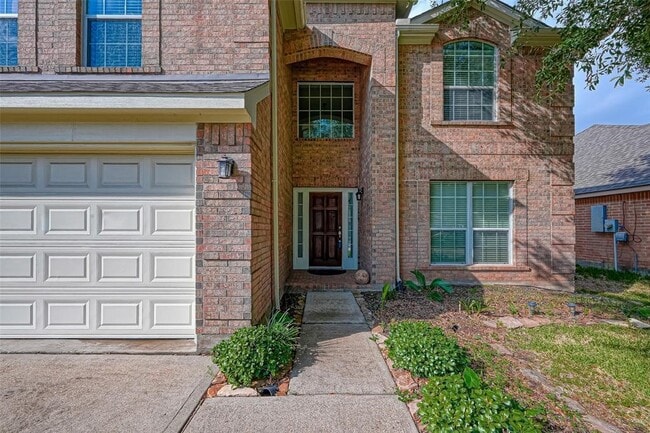 Building Photo - 2214 Falcon Knoll Ln