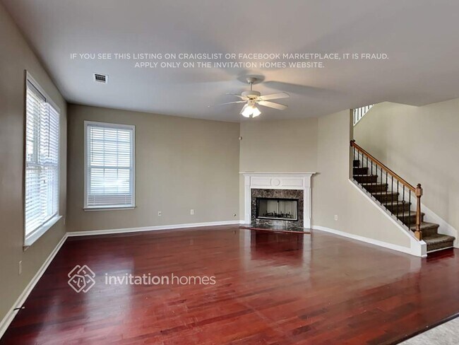 Foto del edificio - 655 Briarhurst Ct