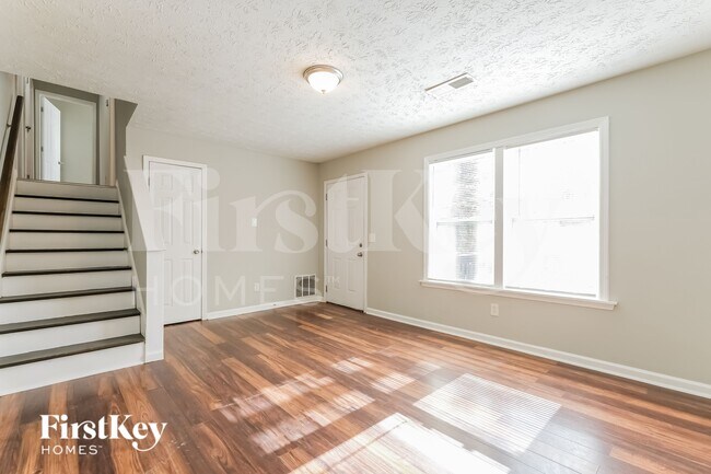 Foto del edificio - 680 Springhollow Ln SW