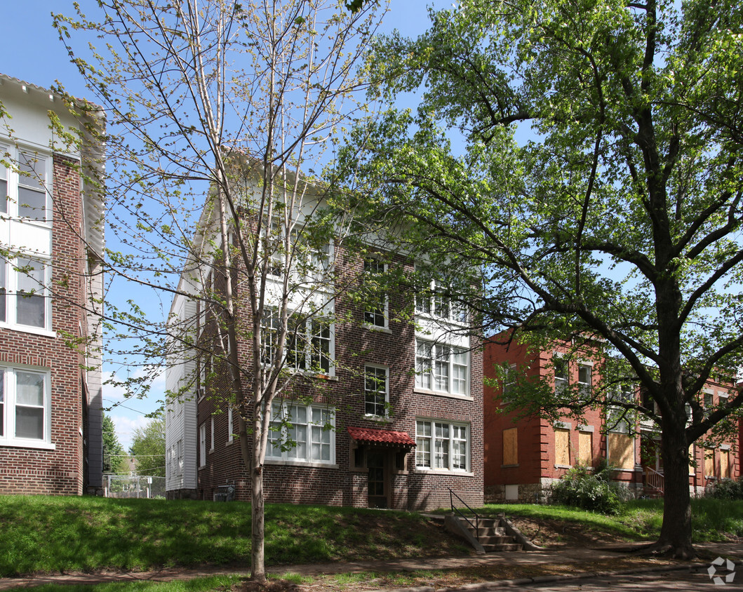 Primary Photo - North Mersington Apartments