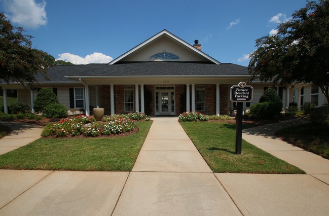 Building Photo - Regency Park Apartments