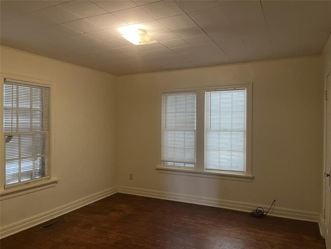 Building Photo - 1802 Exchange Ave