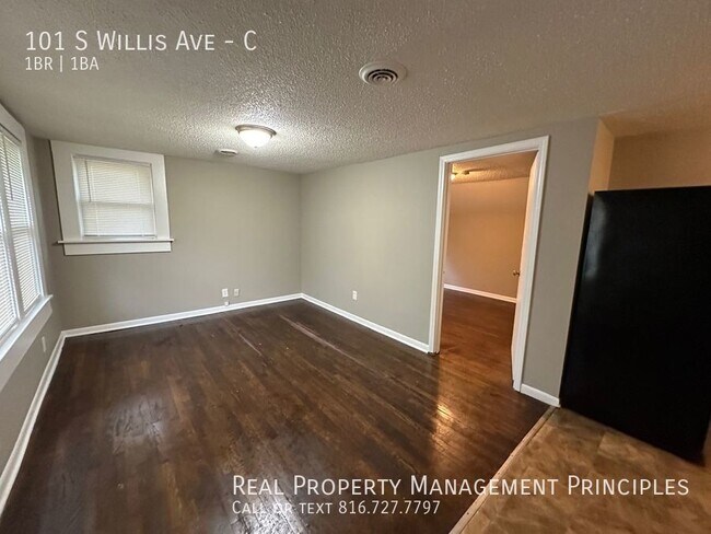 Building Photo - Cozy 1 Bedroom, 1 Bathroom Apartment in th...